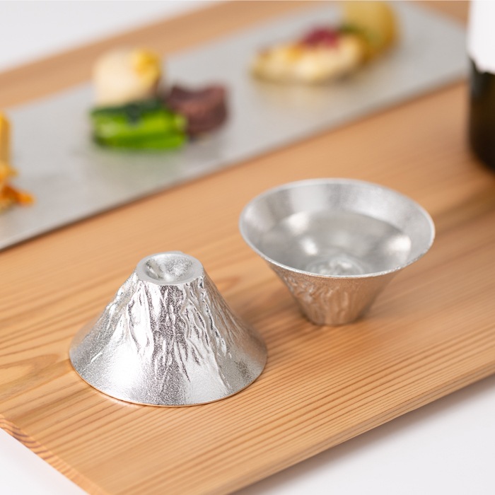 中屋万年筆 桐箱 3つセット 菱卍［黒］［扇袋セット］【紳士扇子】 - 京扇子の老舗｜ギフト