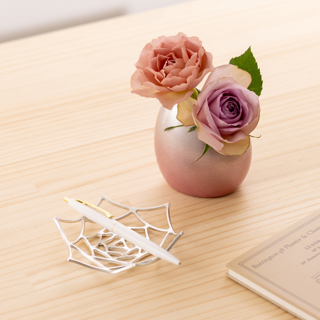 花ごころギフト - 淡桜（まゆ - S - 淡桜・ KAGO - ローズ - S）｜錫製