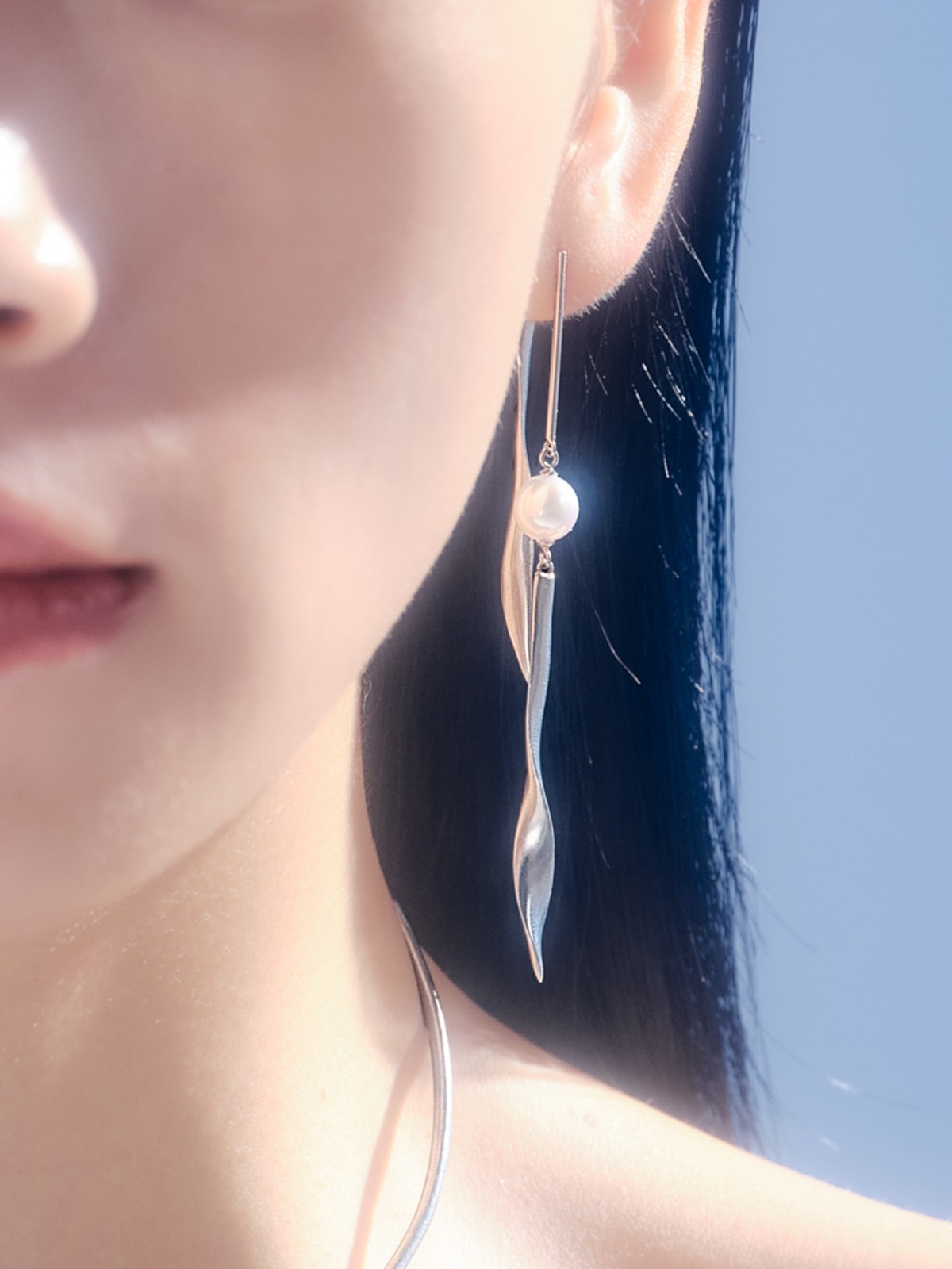 Ribbon Earring Line + Short Back Ribbon, Single