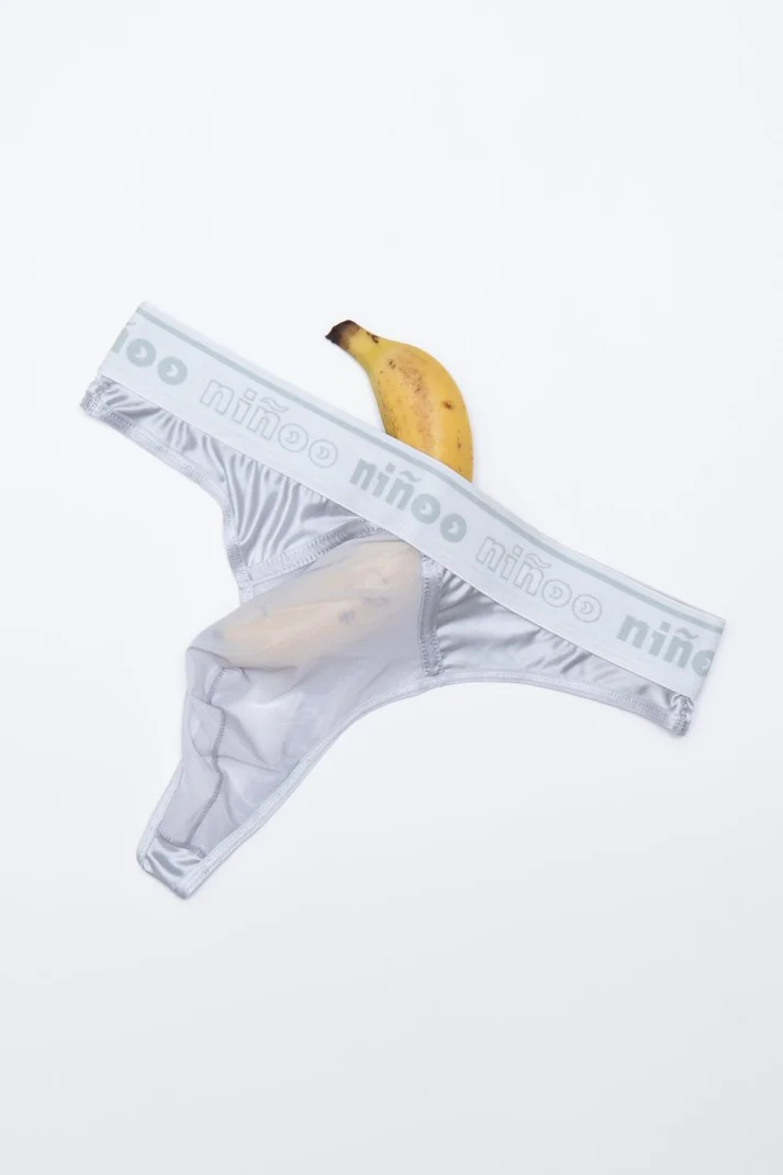 �������