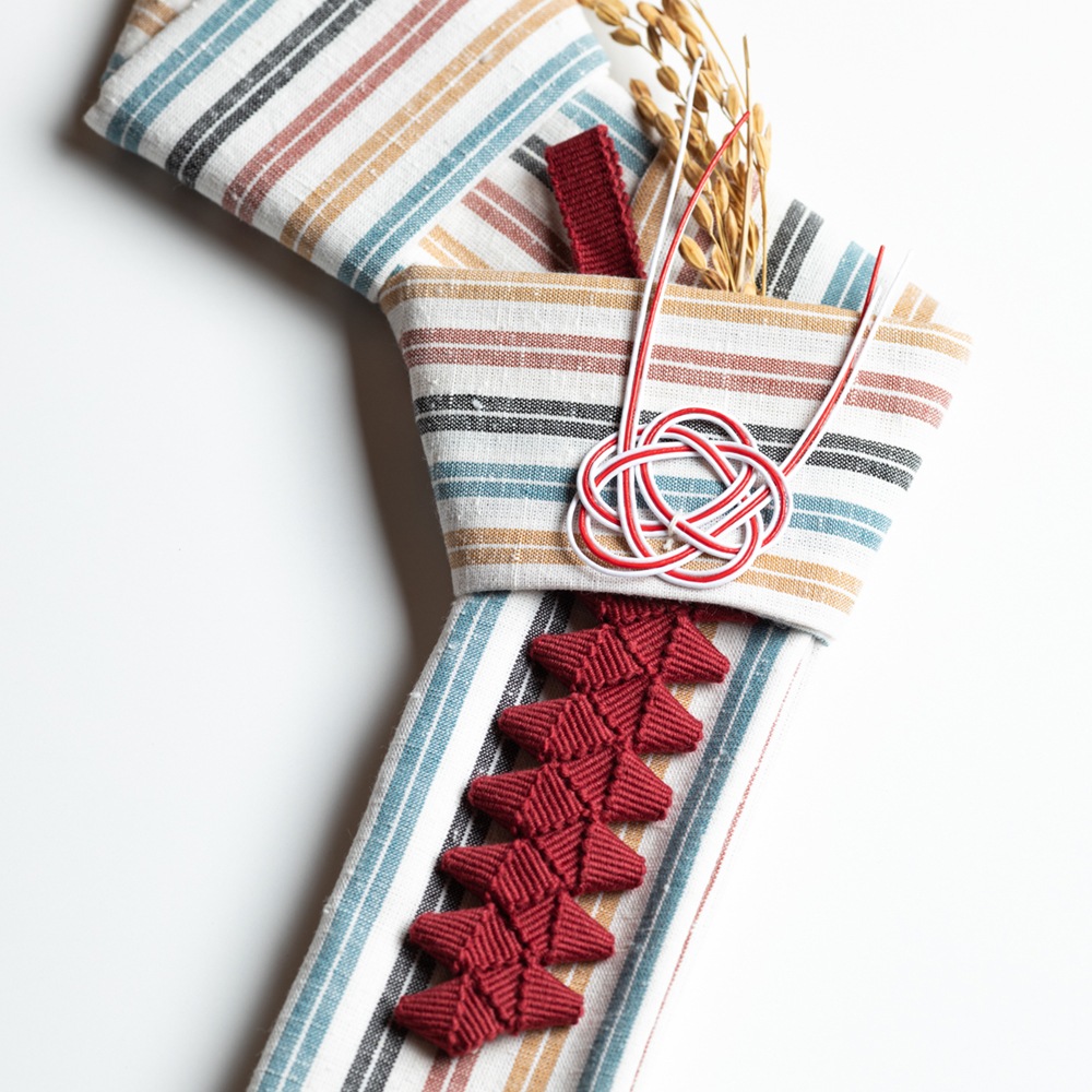 【12/25頃お届け】遠州綿紬のお正月飾り 旧S-36 初雪-はつゆき-