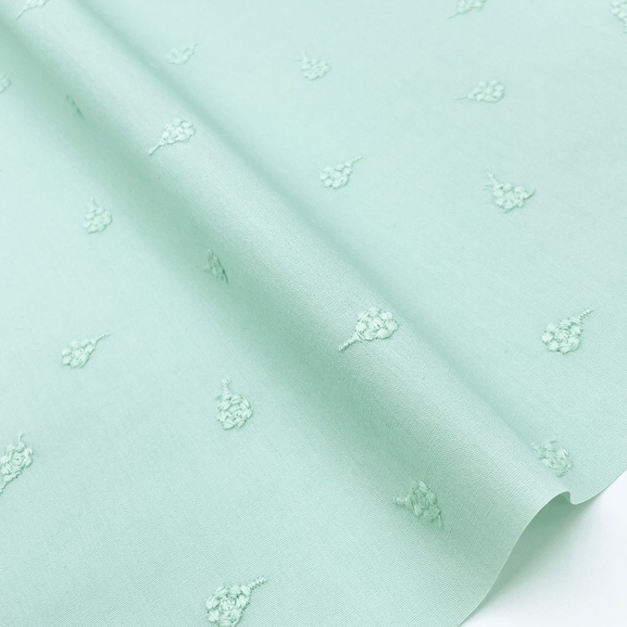 ベリー柄 ナッツ柄 木の実刺しゅう ブロード生地  (ペパーミント)