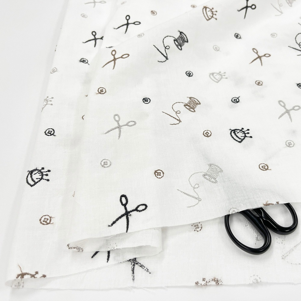 ソーイングマテリアル刺しゅう　モノトーン｜キャンブリック生地　刺繍