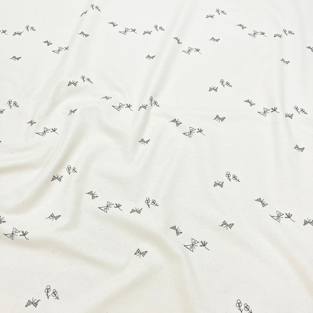 【Hitosaji】ちょうちょさんぽ 刺しゅう｜コットンフランネル 生成り