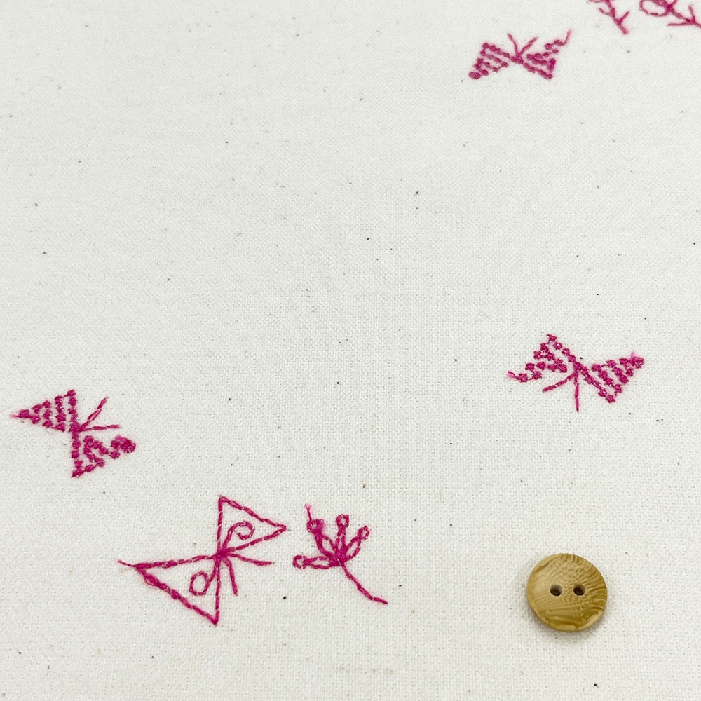 【Hitosaji】ちょうちょさんぽ 刺しゅう｜コットンフランネル 生成り