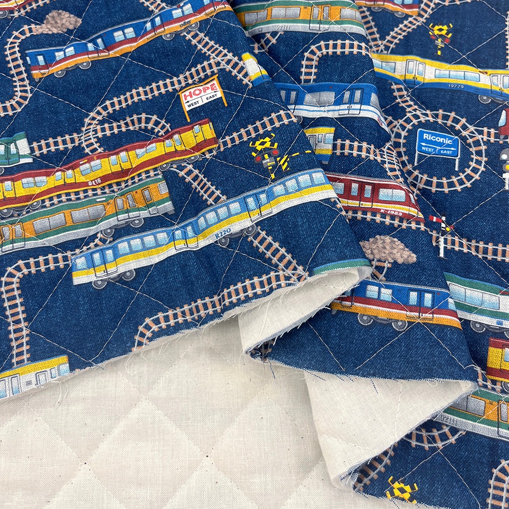 【Riconic】「ガッタンゴットン」 デジタルプリント｜キルティング