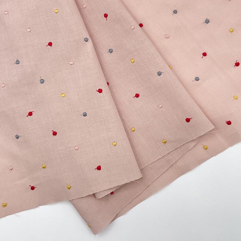 カラフル4色ドット 刺しゅう キャンブリック生地 (シェルピンク)