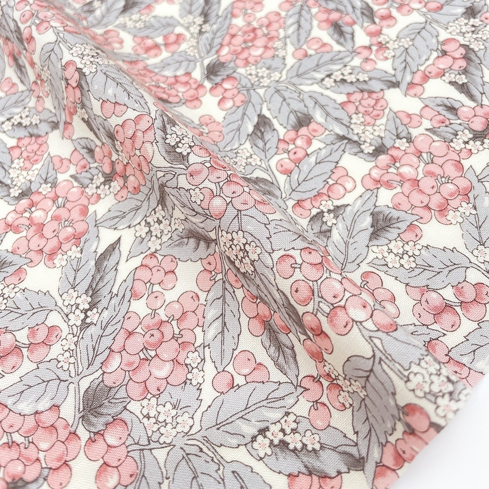 ブラットベリープリント コットンスケア生地