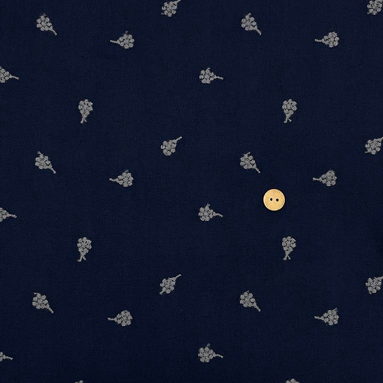 ベリー柄 ナッツ柄 木の実刺しゅう ブロード生地 (ネイビー)