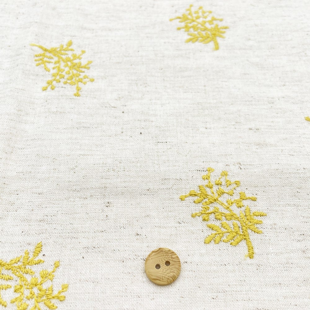 ミモザ 刺しゅう コットンリネンシーチング生地 (ナチュラル×イエロー刺繍)