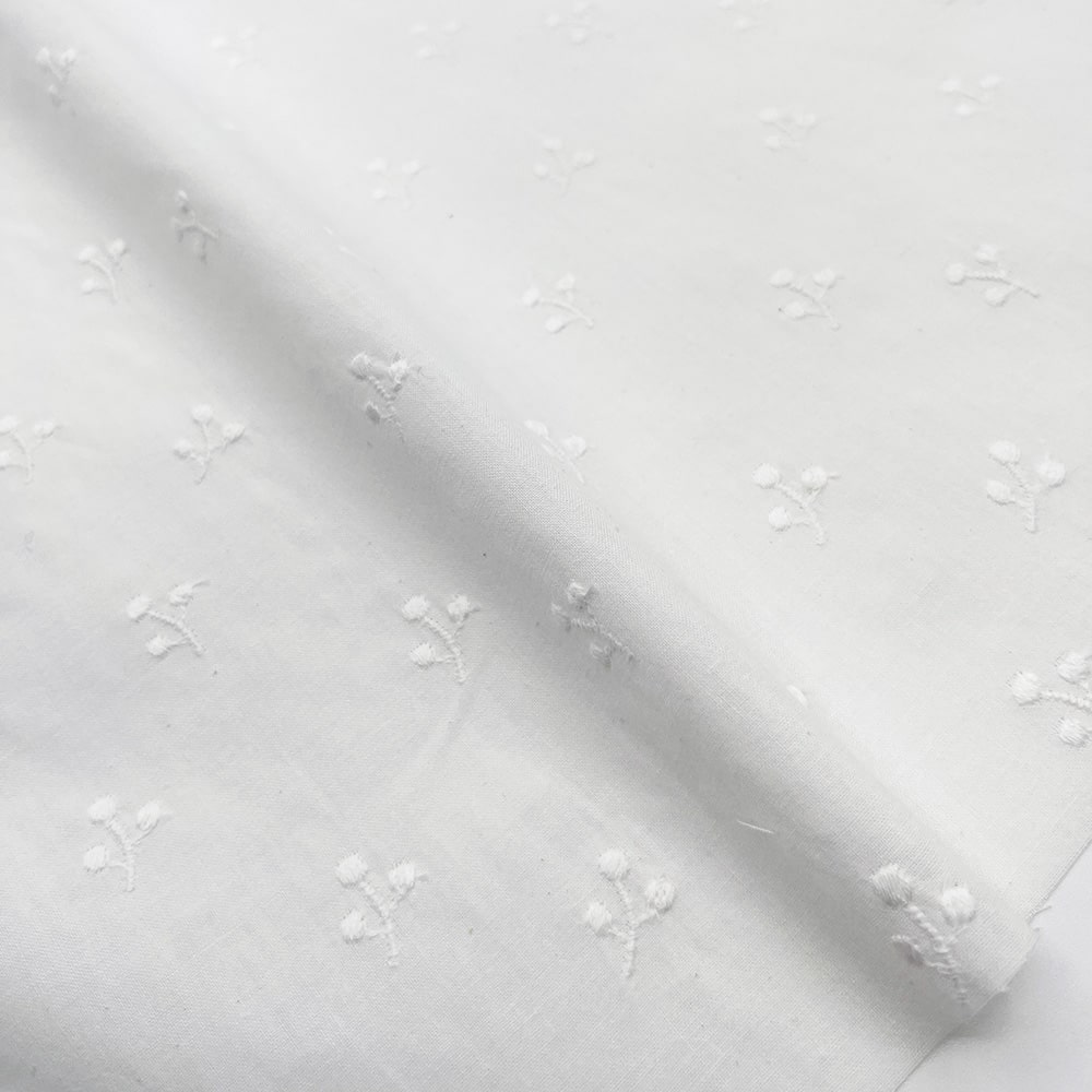 kinomi 刺しゅう キャンブリック生地｜木の実 刺繍 コットンキャンブリック(ホワイト×ホワイト刺繍)