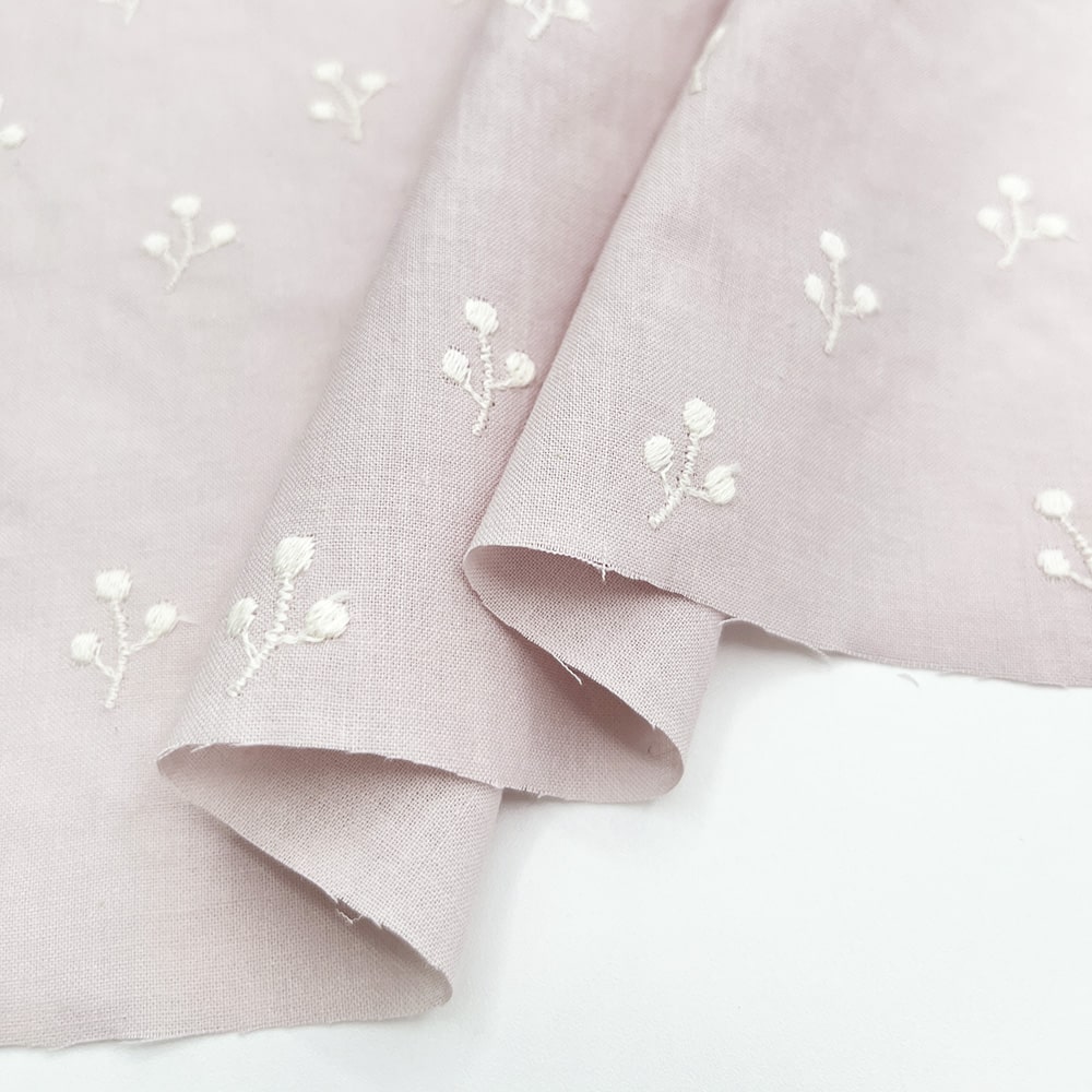 kinomi 刺しゅう キャンブリック生地｜木の実 刺繍 コットンキャンブリック(ピンクベージュ×ミルキーホワイト刺繍)