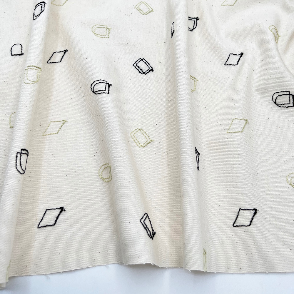 【Hitosaji】 ぱんもどき 刺しゅう |コットンオックス生地