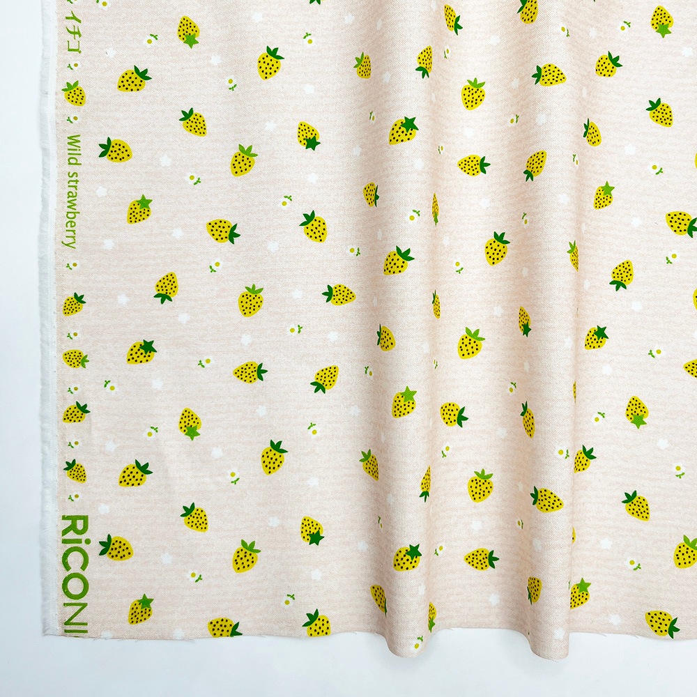 【Riconic】「イチゴ」 デジタルプリント｜シーチング