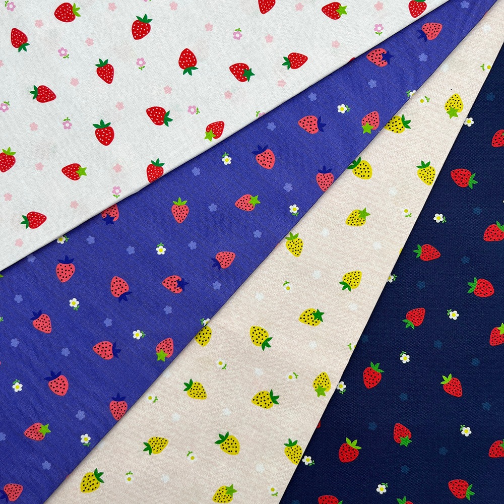 【Riconic】「イチゴ」 デジタルプリント｜シーチング