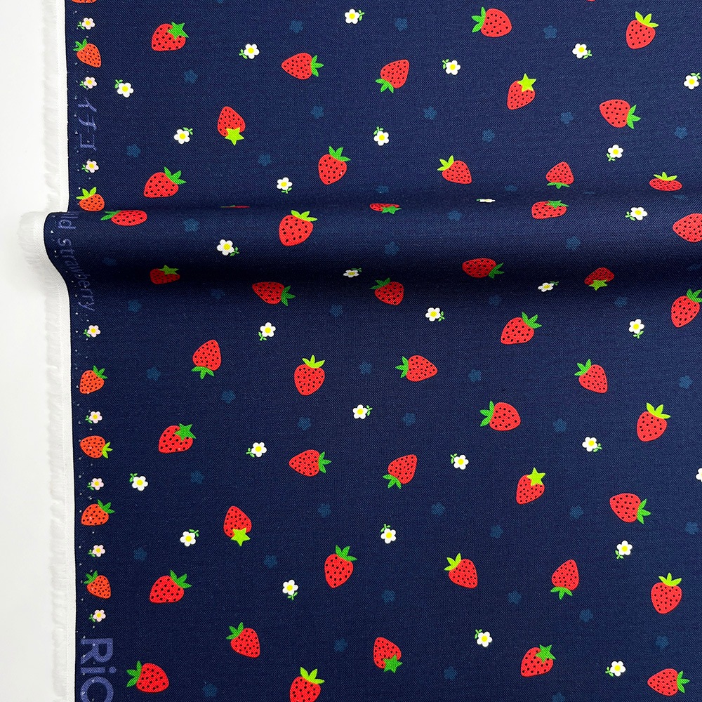 【Riconic】「イチゴ」 デジタルプリント｜シーチング