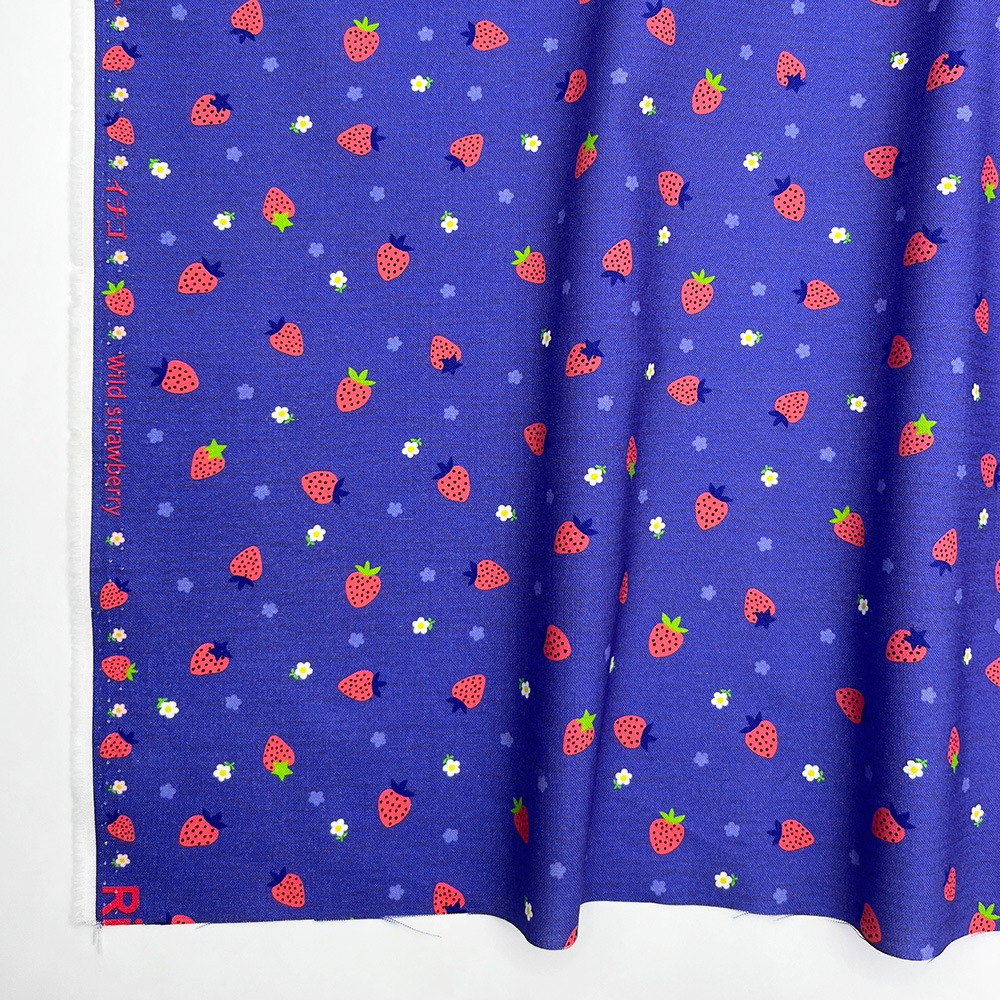 【Riconic】「イチゴ」 デジタルプリント｜シーチング