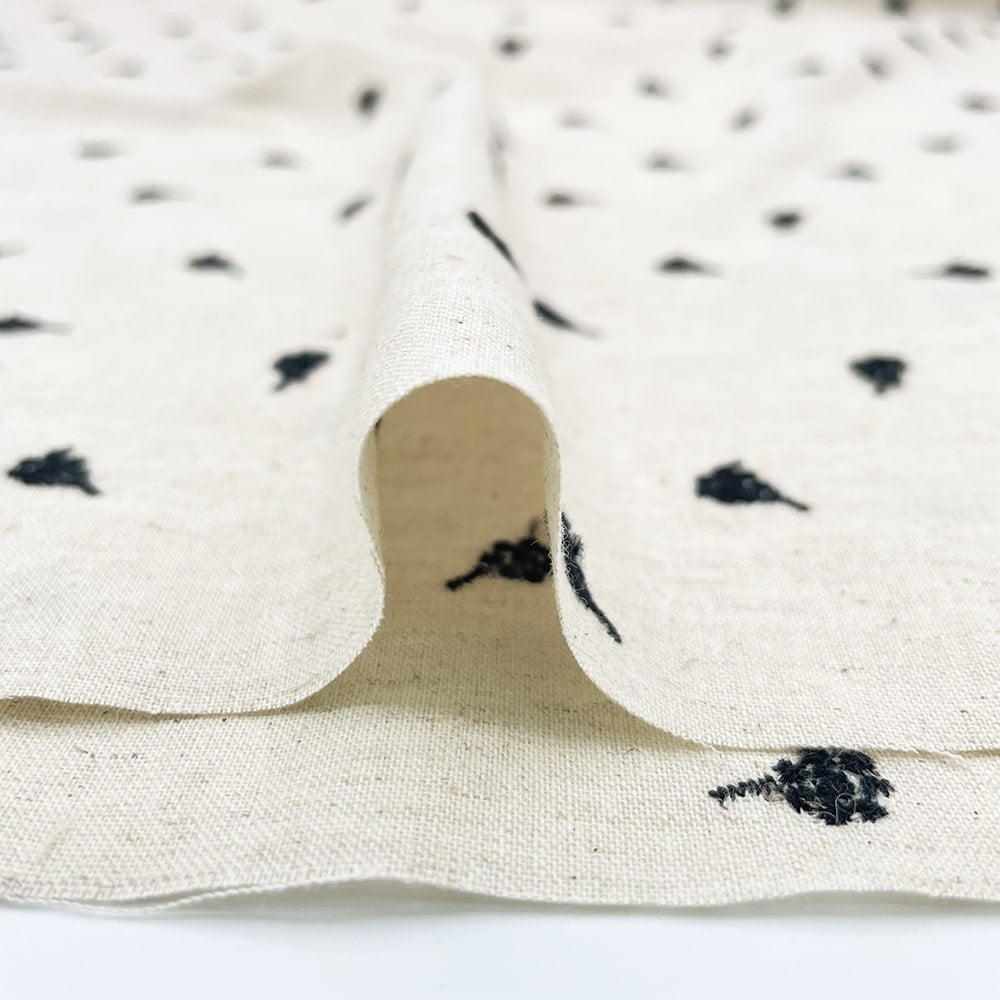 木の実刺しゅう コットンリネンシーチング生地 (ナチュラル)|綿麻 刺繍