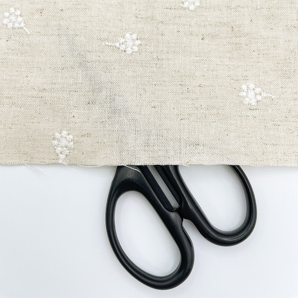 木の実刺しゅう コットンリネンシーチング生地 (ナチュラル)|綿麻 刺繍