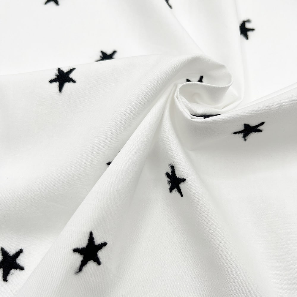 mokomokoSTAR 刺しゅう コットンブロード生地|スター 星 刺繍 (ホワイト×ブラック刺繍)