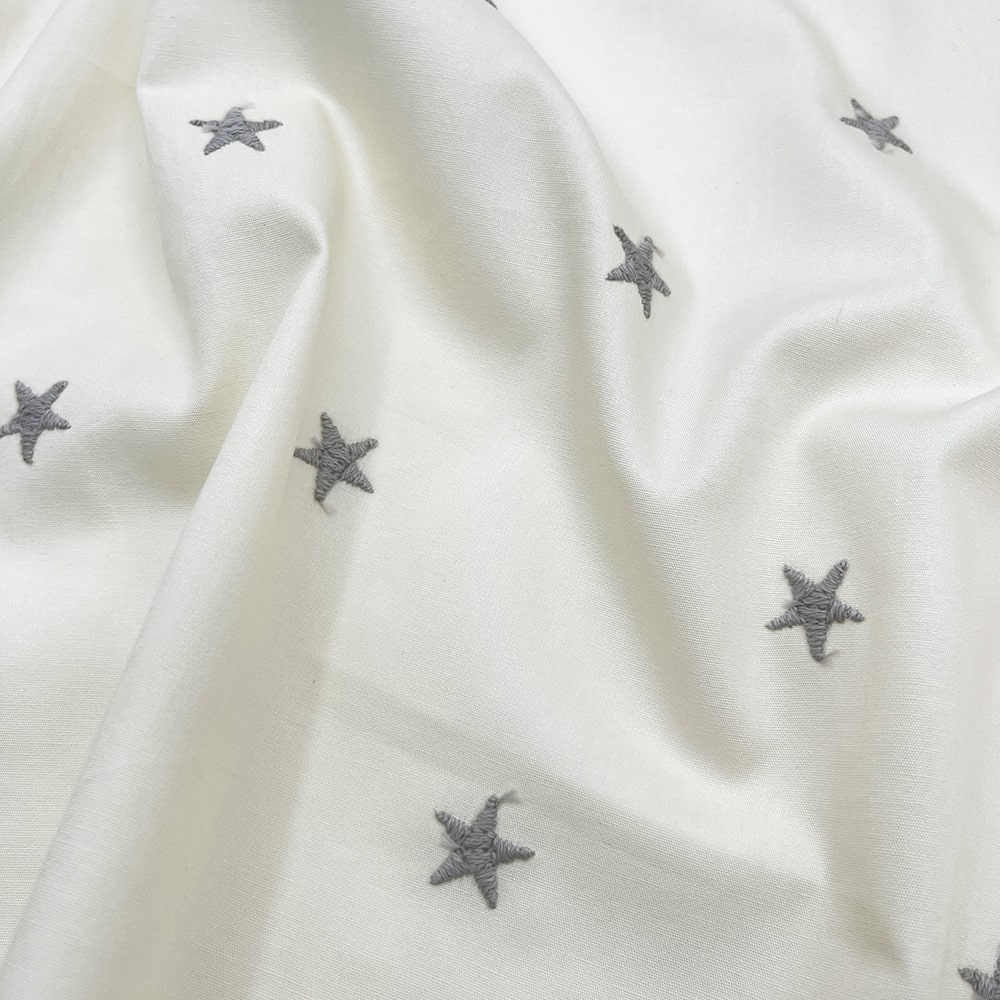 mokomokoSTAR 刺しゅう コットンブロード生地|スター 星 刺繍 (アイボリー×パールグレー刺繍)