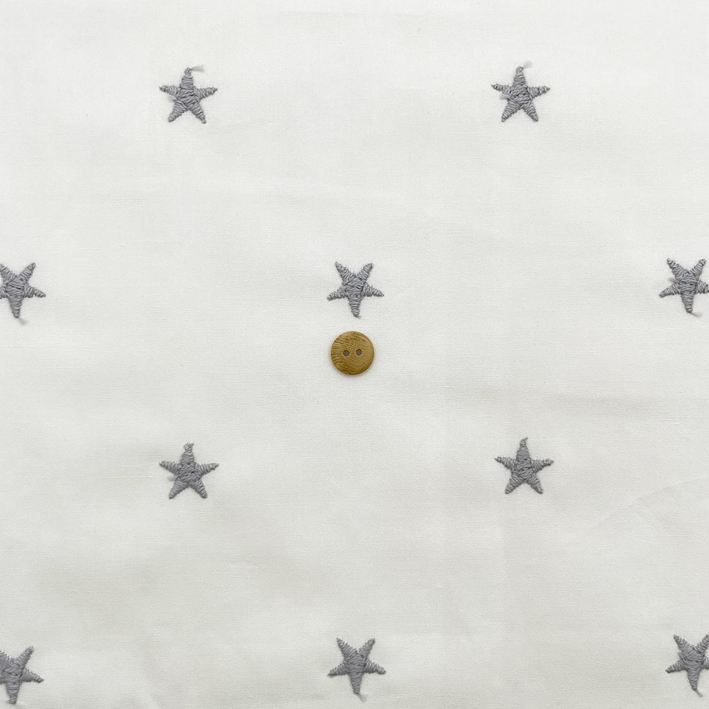 mokomokoSTAR 刺しゅう コットンブロード生地|スター 星 刺繍 (アイボリー×パールグレー刺繍)