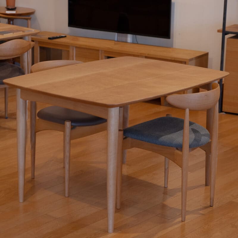 飛騨高山オークヴィレッジ】 ダイニングテーブルSwallow