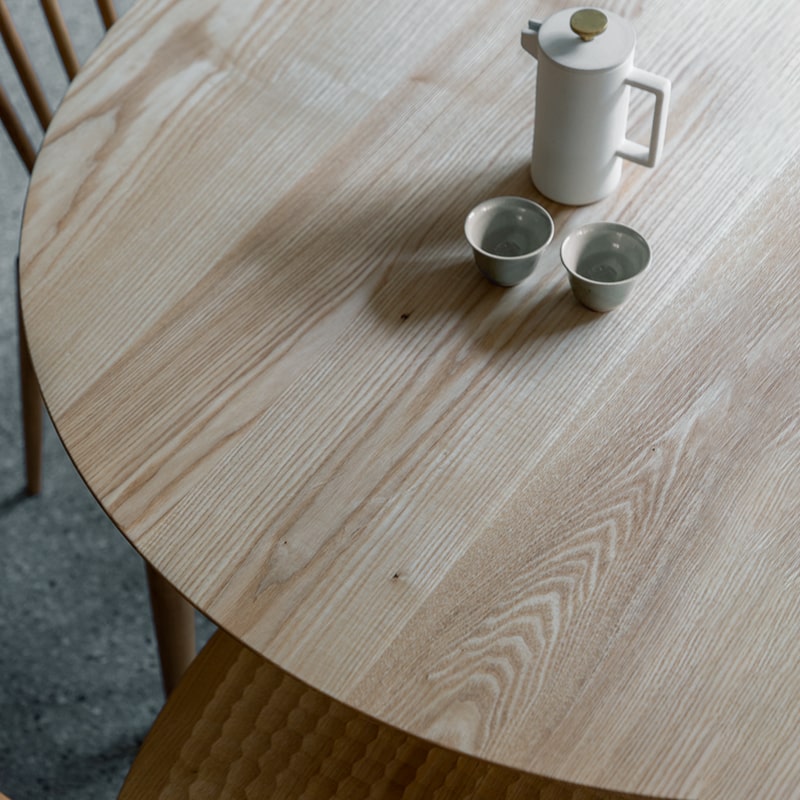 飛騨の家具]Mori:to丸テーブル｜オークヴィレッジオンラインショップ