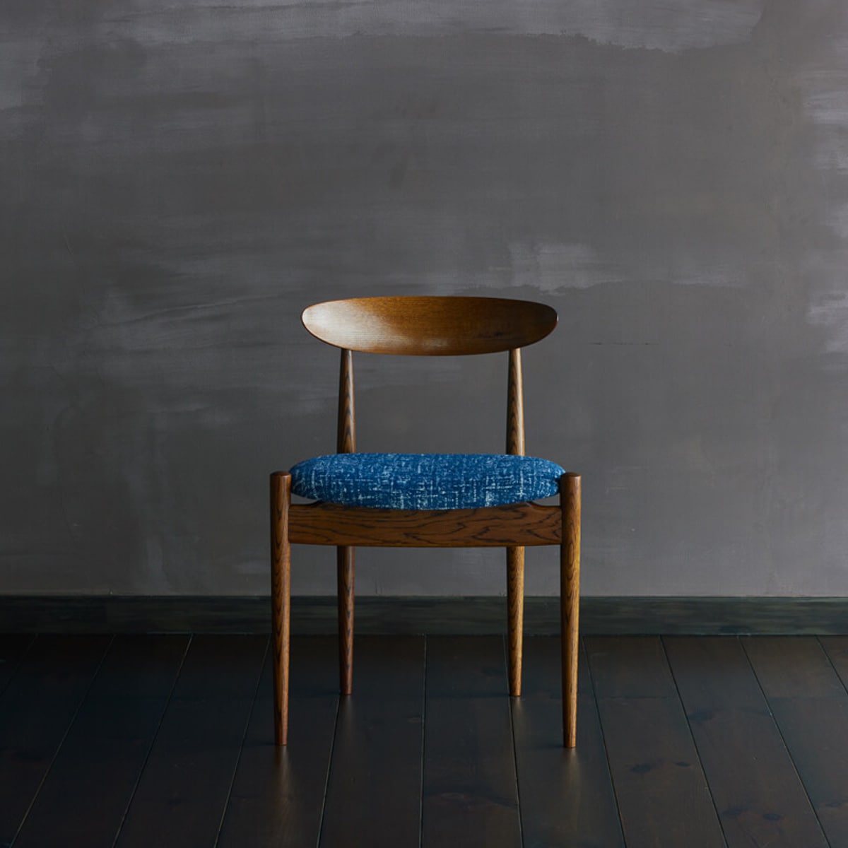 飛騨の家具]石見銀山群言堂×オークヴィレッジ コラボチェア｜オーク