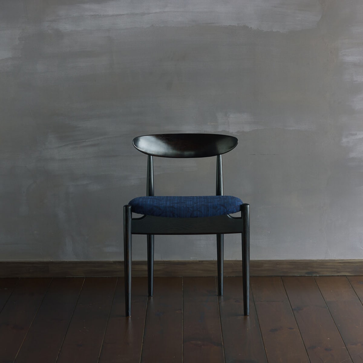 飛騨の家具]石見銀山群言堂×オークヴィレッジ コラボチェア｜オーク