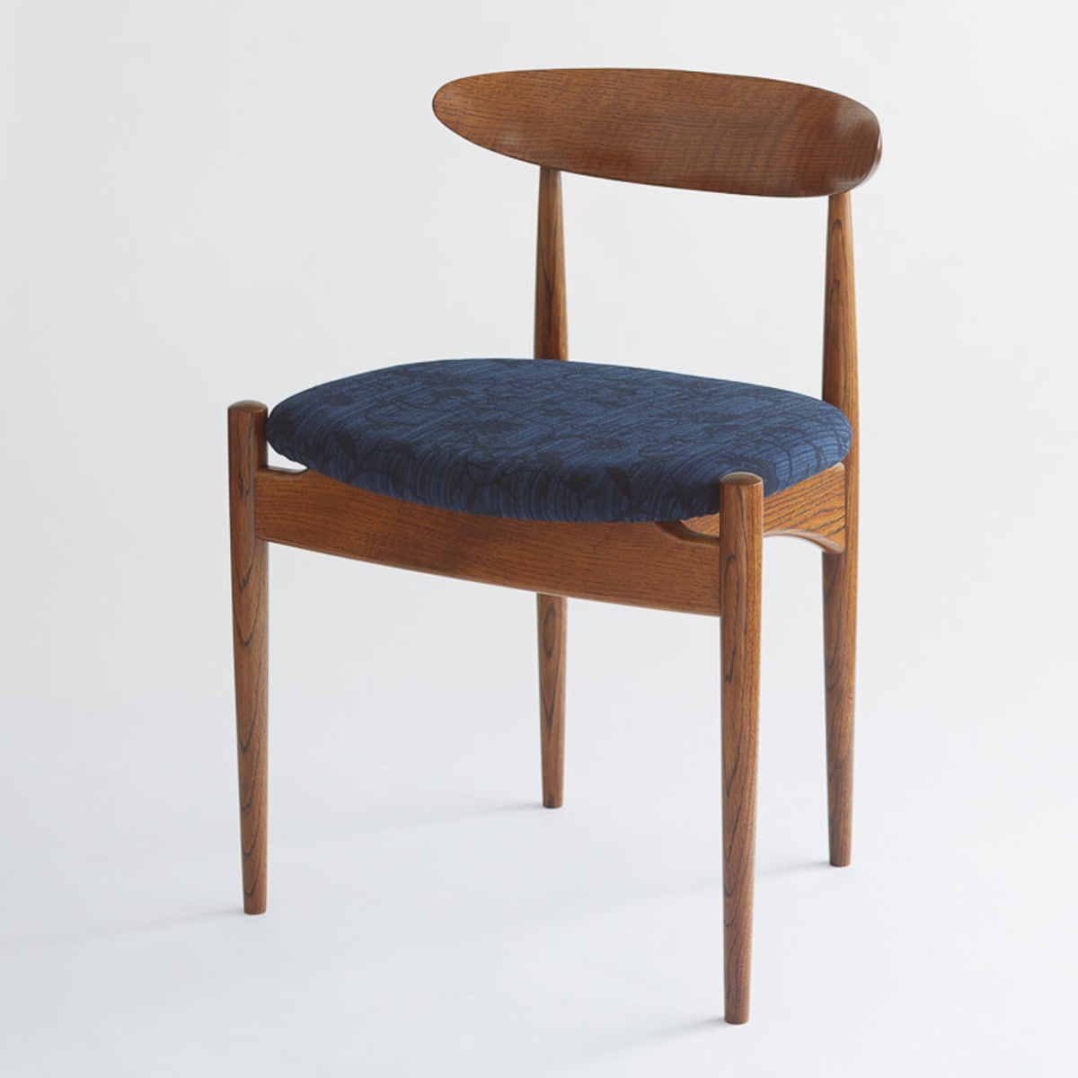 飛騨の家具]石見銀山群言堂×オークヴィレッジ コラボチェア｜オーク