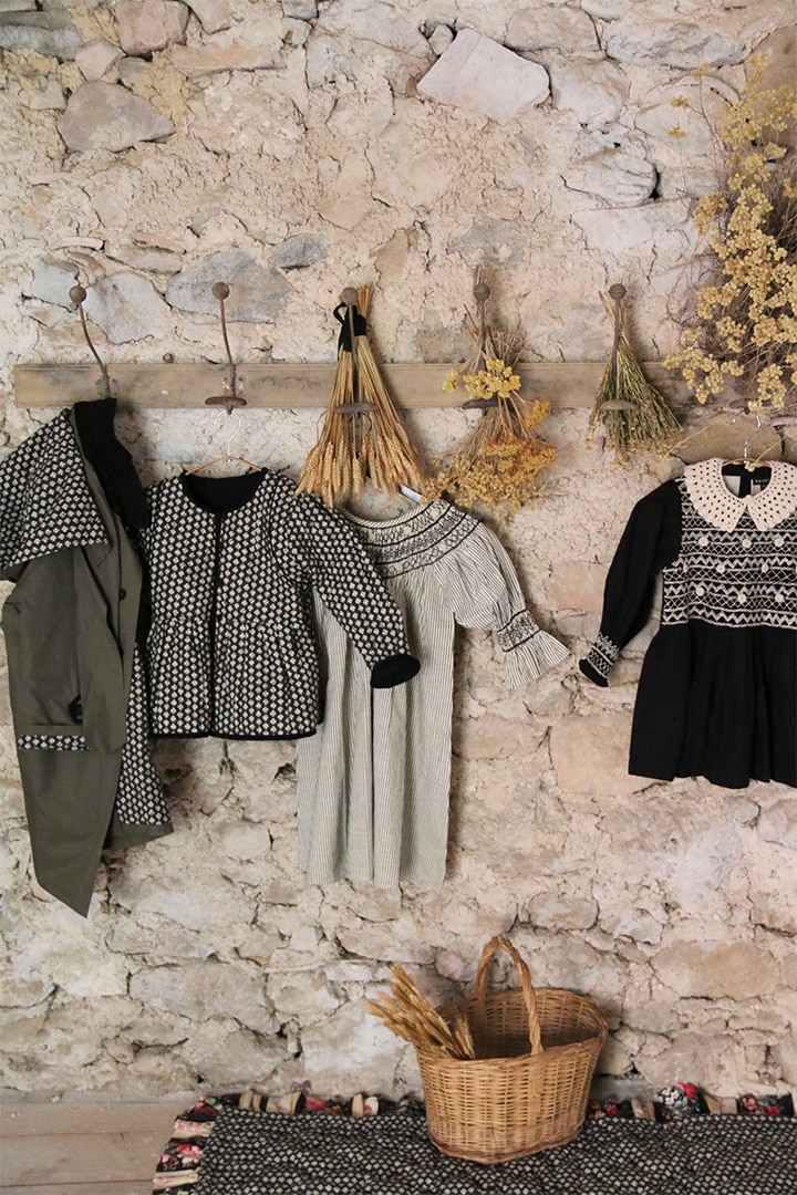 Bonjour / HANDSMOCK BLOUSE(2Y,4Y,6Y) WITH REMOVABLE CROCHET