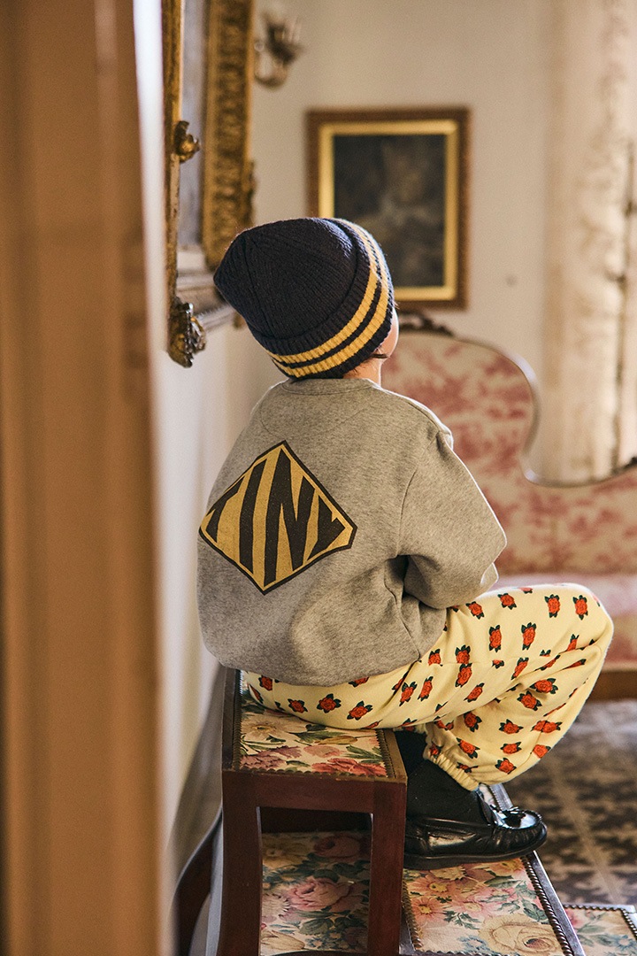 【CPGN STUDIO】25SS★ Daisy Pigment Sweatshirt Sublime Sun Dye Tech Crew Neck Sweatshirt | Urban Outfitters