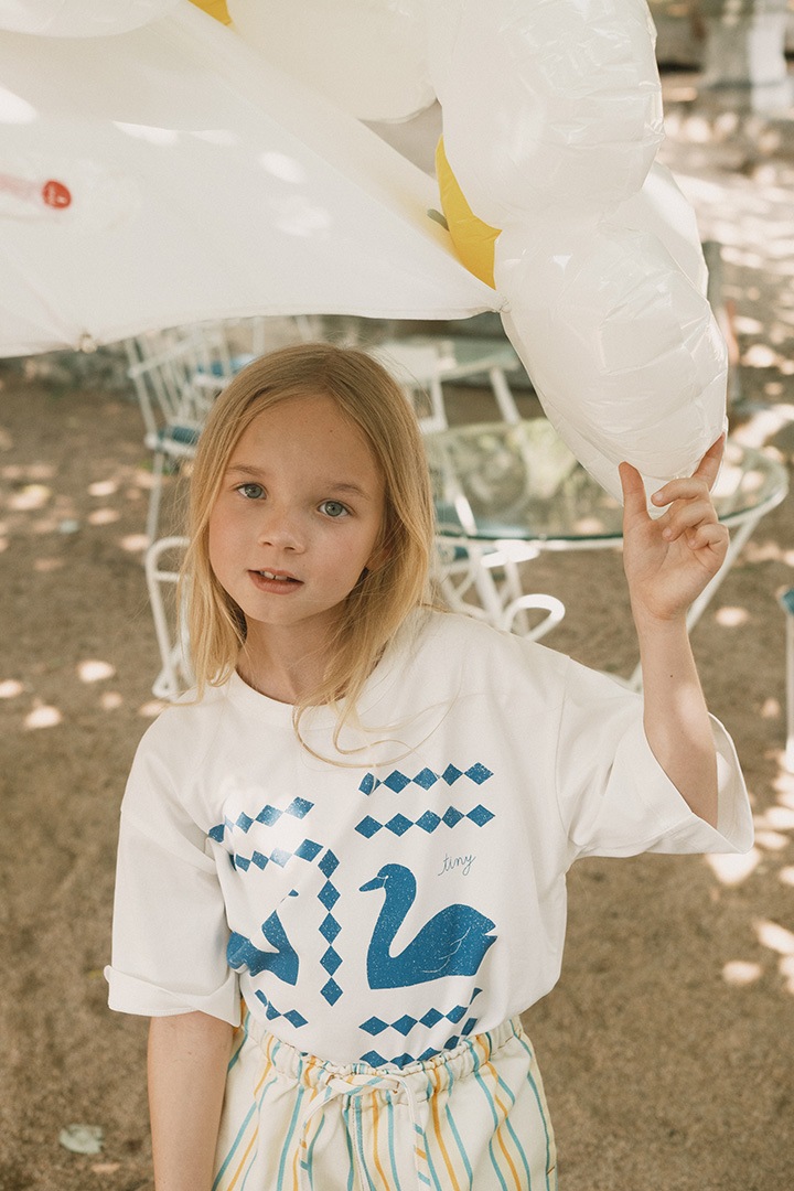 2nd drop]tinycottons / Swans Diamonds Graphic Tee / SS26-059-104