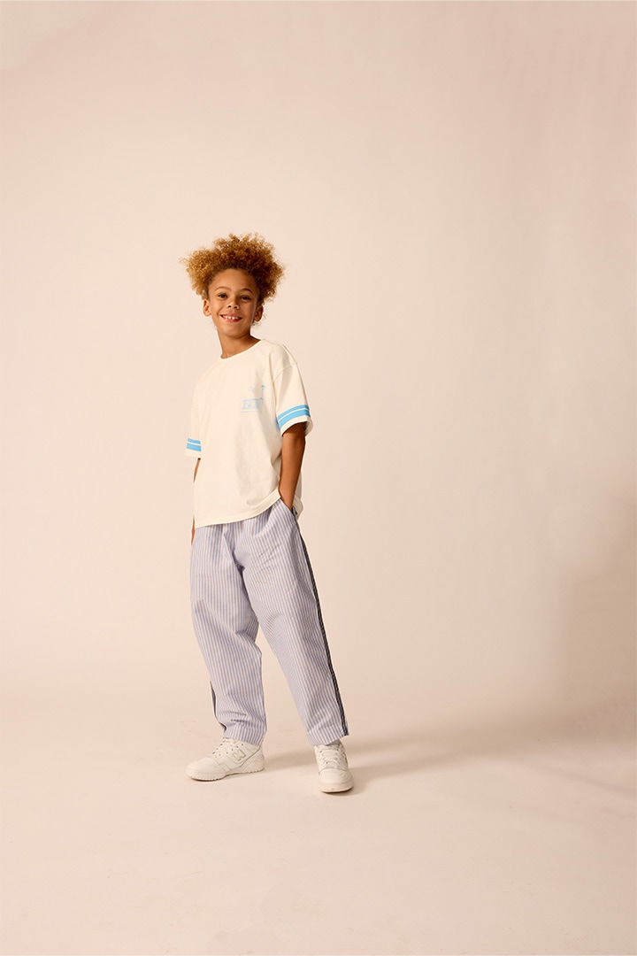 the sunday collective / Organic Weekend Tee with Buzzer Blue Trim