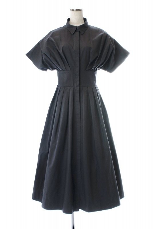 ドルマンスリーブブラックワンピース