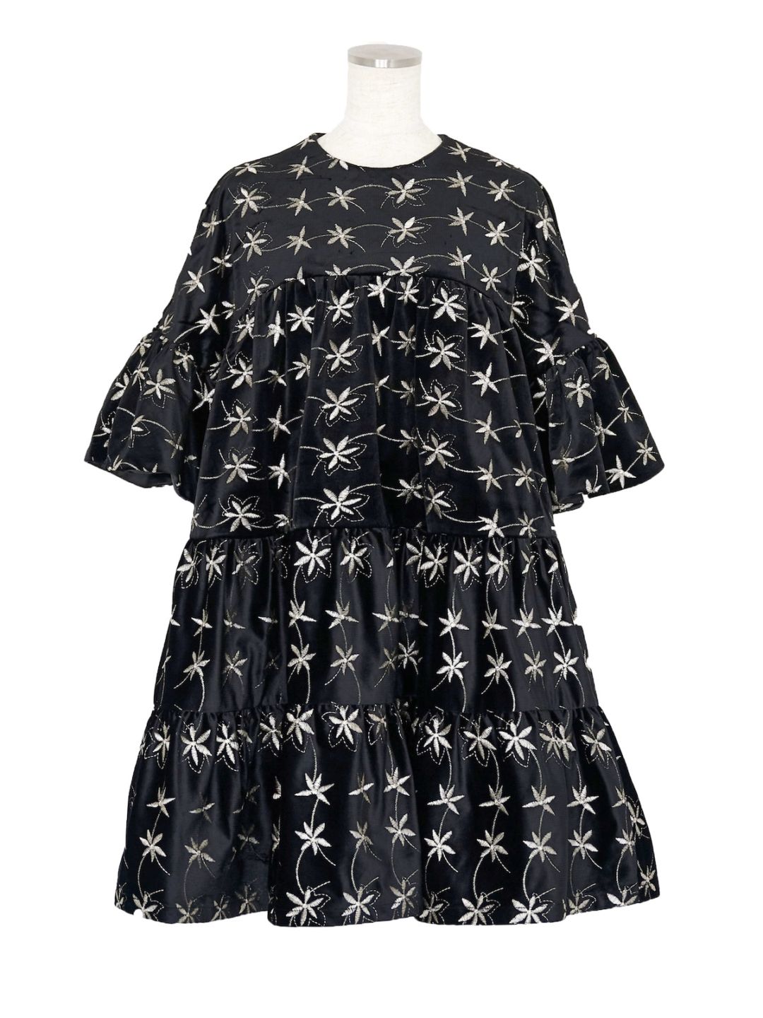 OBLI オブリ　スターエンブロイダリーワンピース スターエンブロイダリーワンピース | DRESS | OBLI