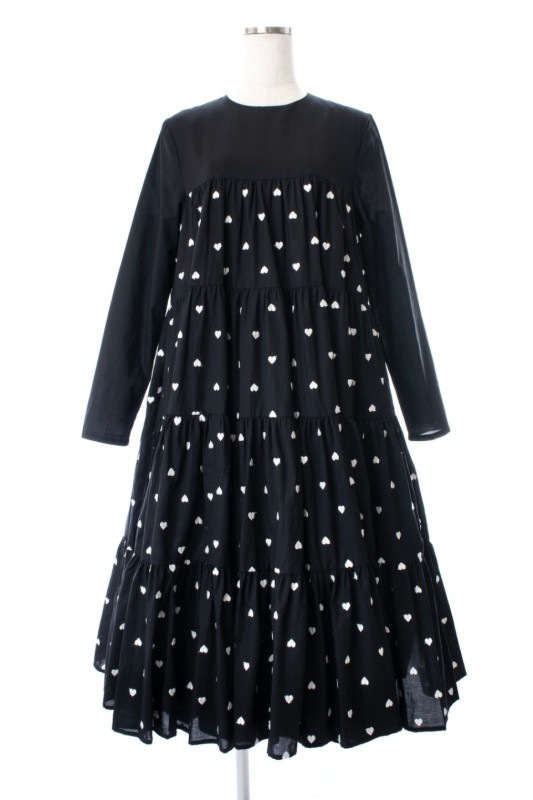 【SAMPLE SALE】ハート刺繍ミディアムティアードワンピース