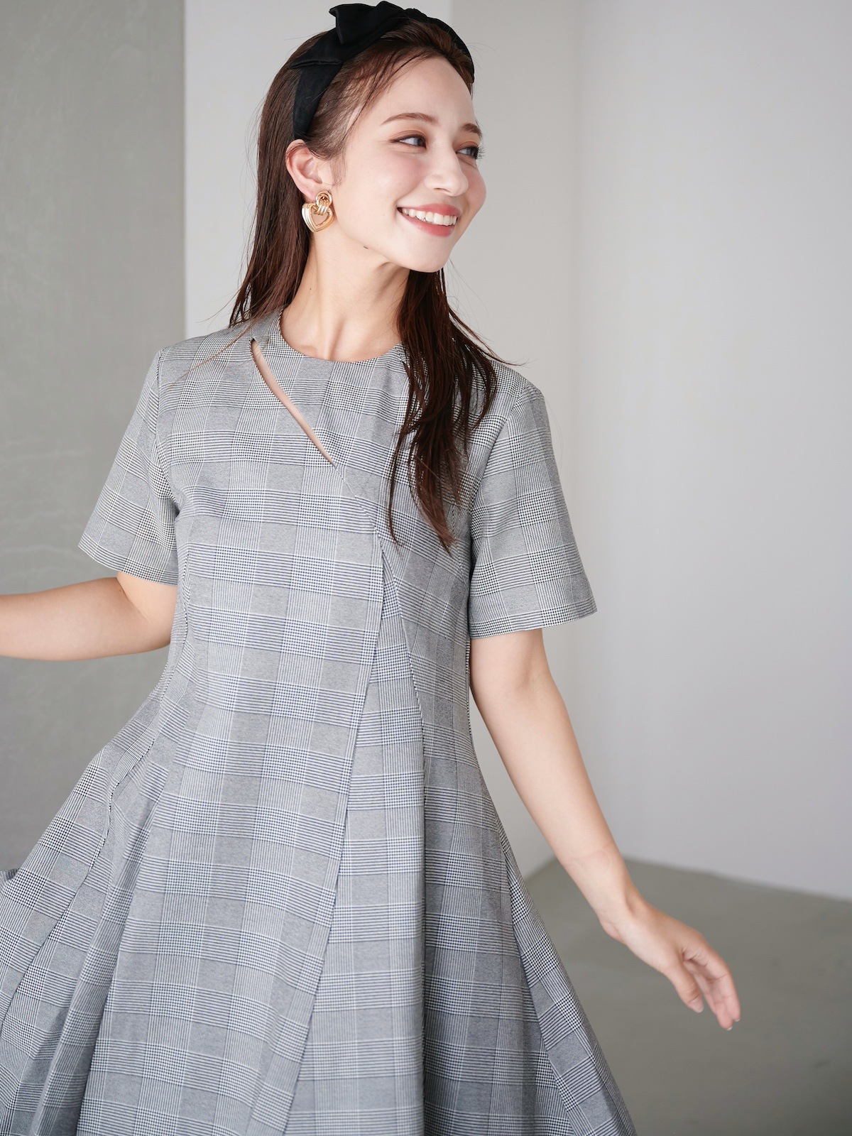 グレンチェックカットアウトドレス