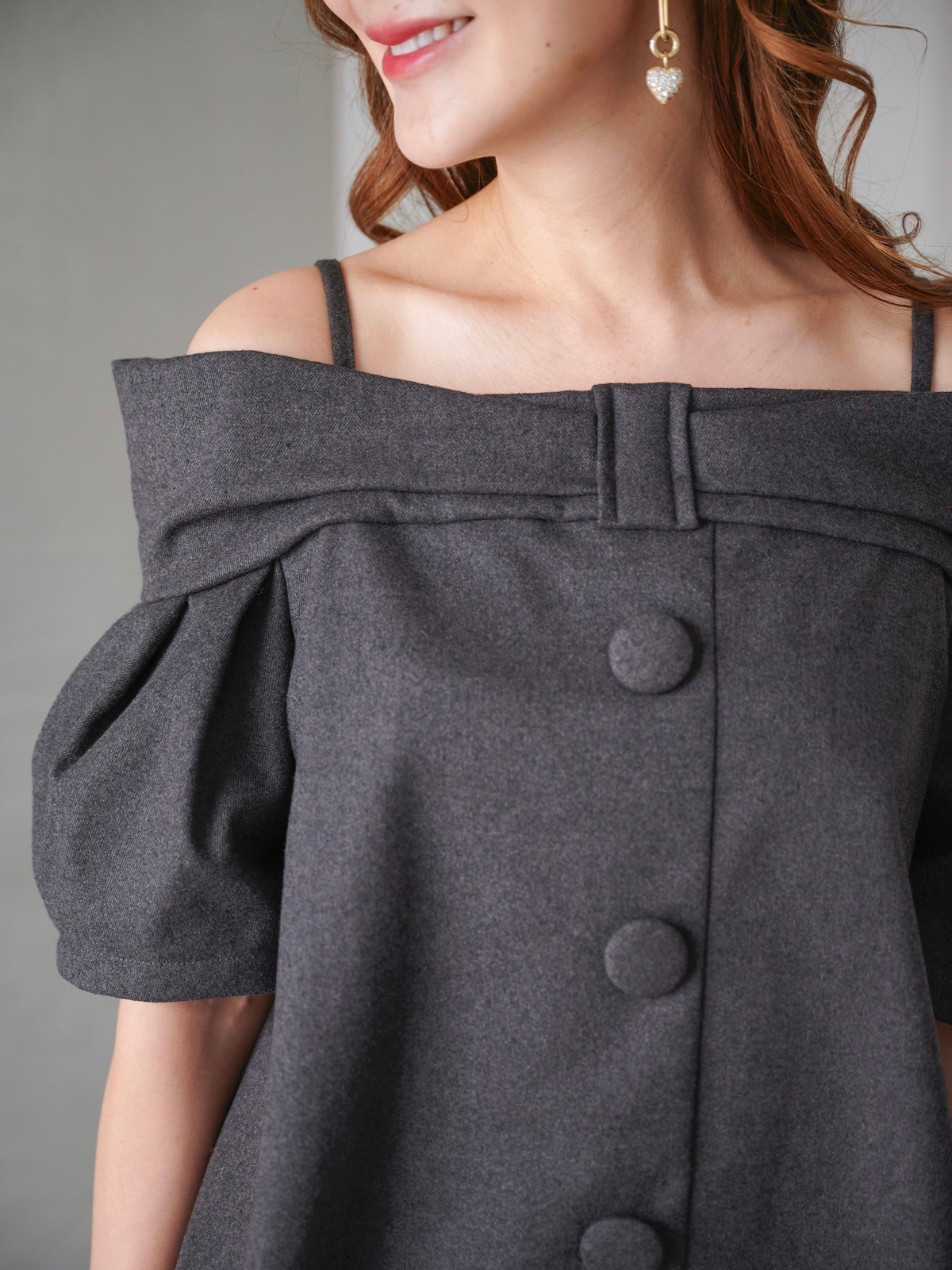 リボンオフショルダートップス | TOPS | OBLI