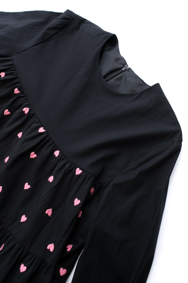 OBLI ハート刺繍ティアードワンピース(ピンク) ハート刺繍ティアードワンピース/ピンク | DRESS | OBLI