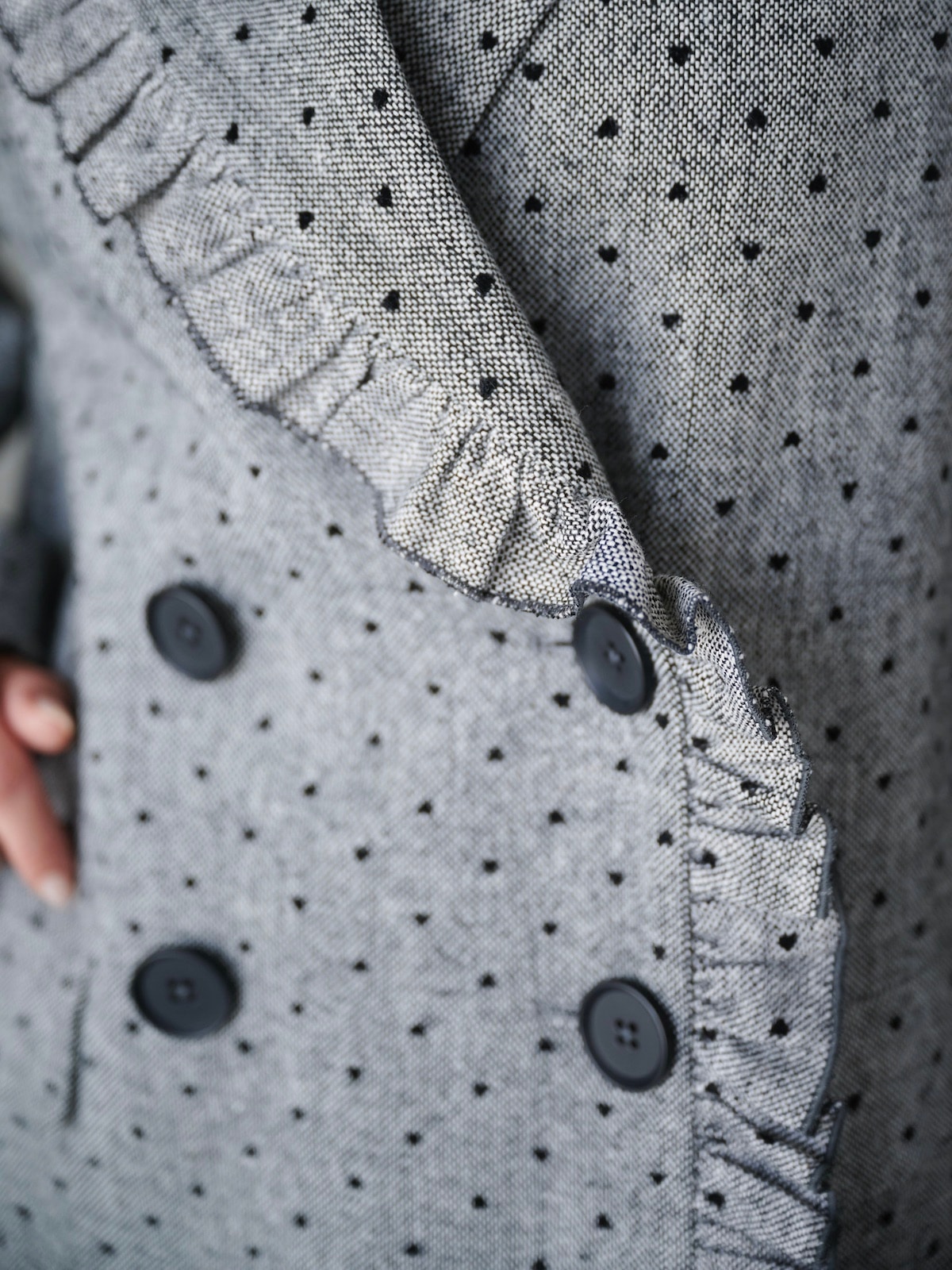 オブリ　obli ハートフリルジャケット　新品未使用 オブリ obli ハートフリルジャケット 新品未使用 - メルカリ