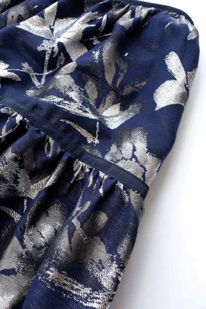 ネイビーシルバースカート