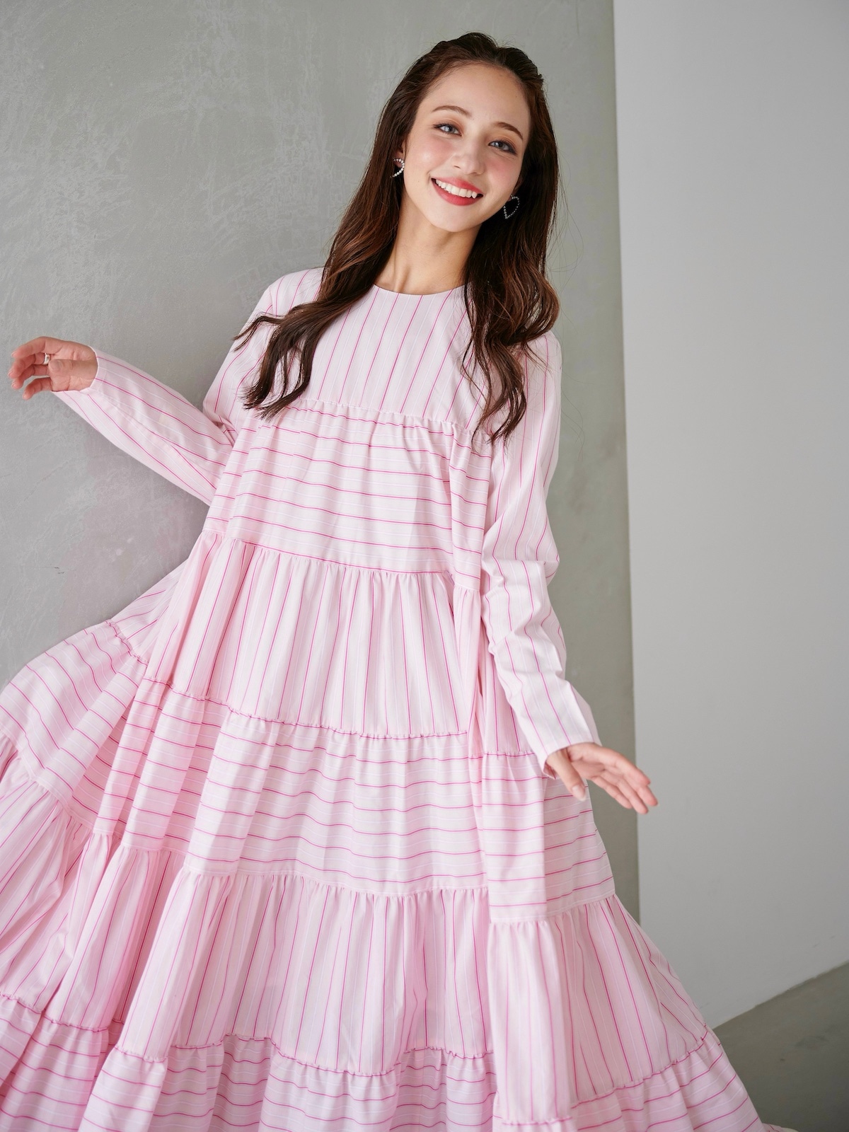 ピンクストライプティアードワンピース【残りわずか】 | DRESS | OBLI