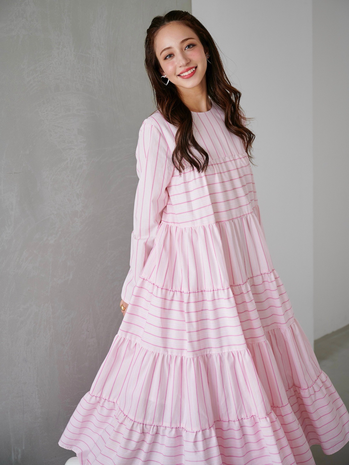 ピンクストライプティアードワンピース【残りわずか】 | DRESS ピンクストライプティアードワンピース【残りわずか】 | DRESS