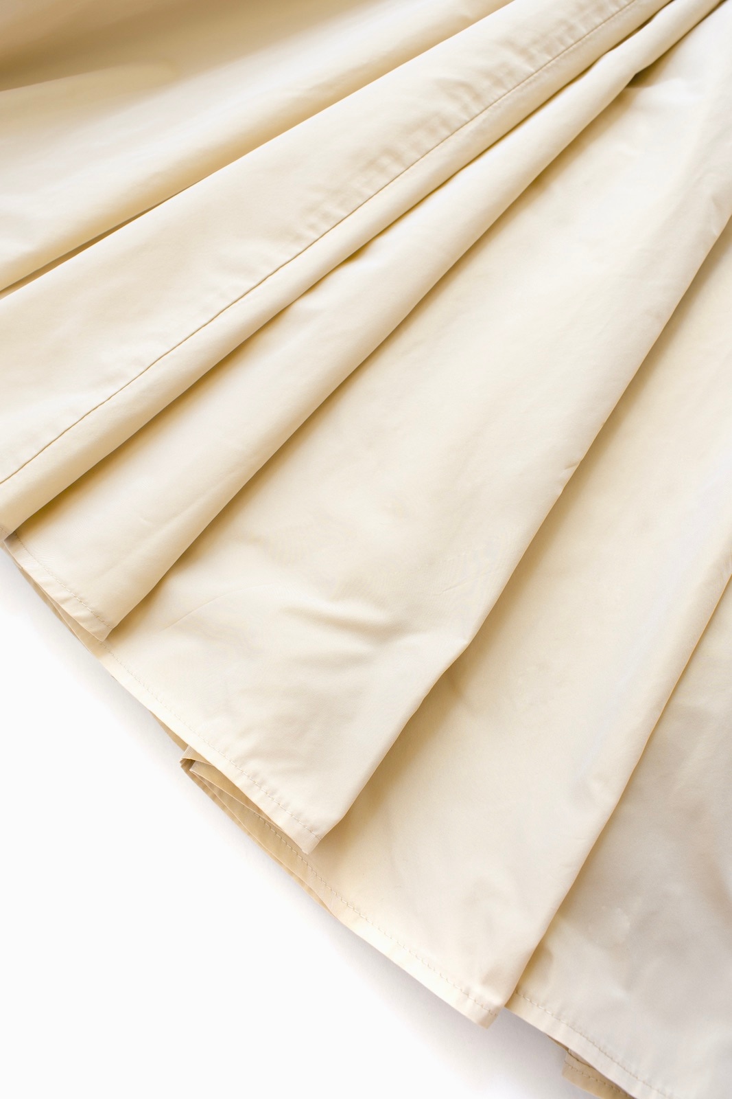 タフタ三角マチボリュームスカート | BOTTOMS | OBLI