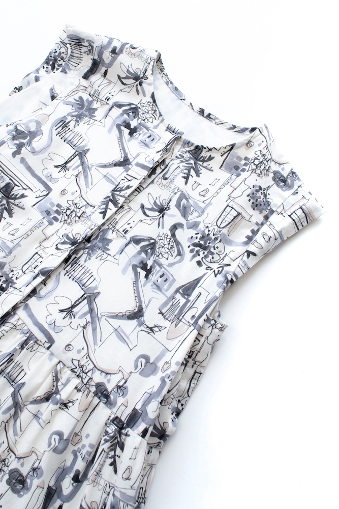 シティプリントティアードワンピース/ブラック