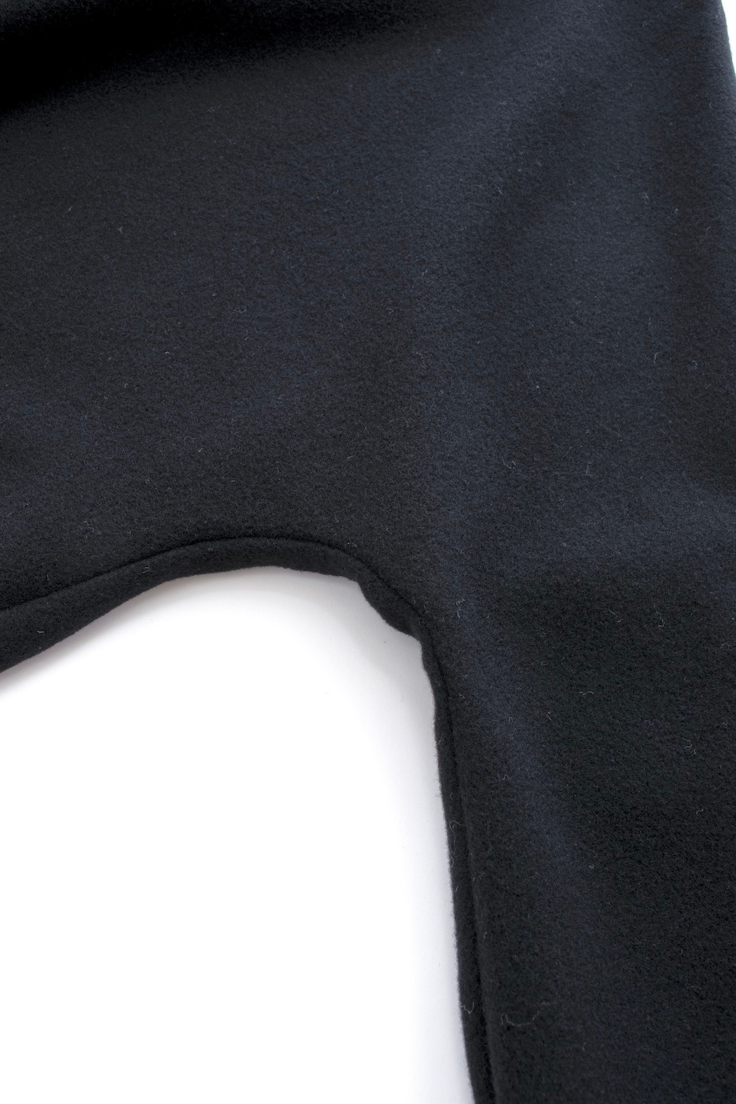 Vネックウールトップス/ブラック