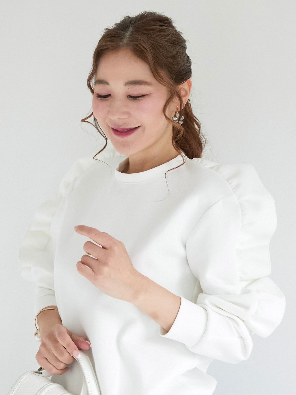 フリルスウェット