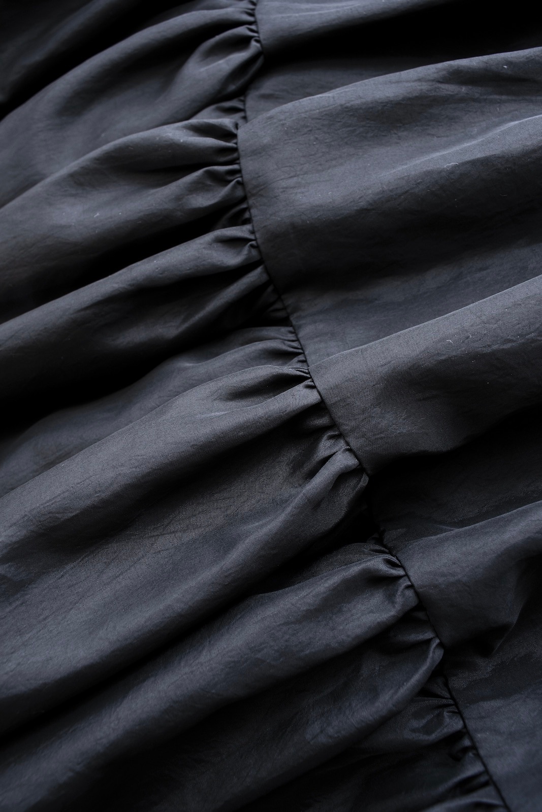 ミディアムティアードスカート/ブラック | BOTTOMS | OBLI